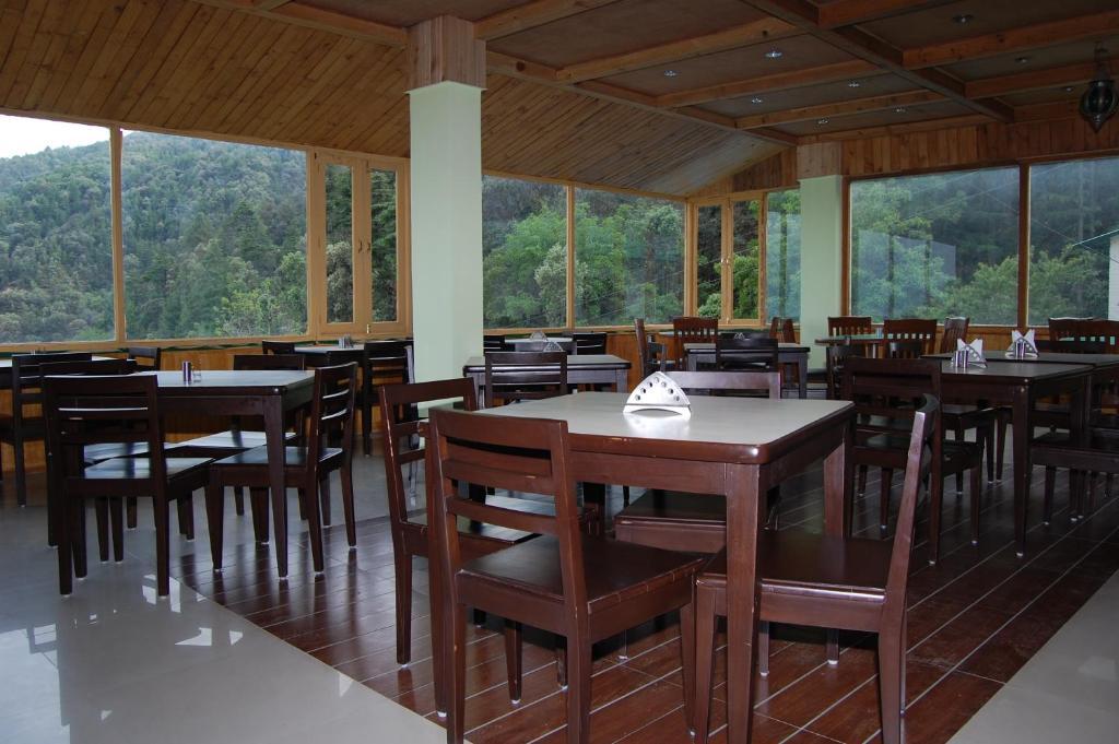 Natureraga Fernhill Resort Chail Dış mekan fotoğraf