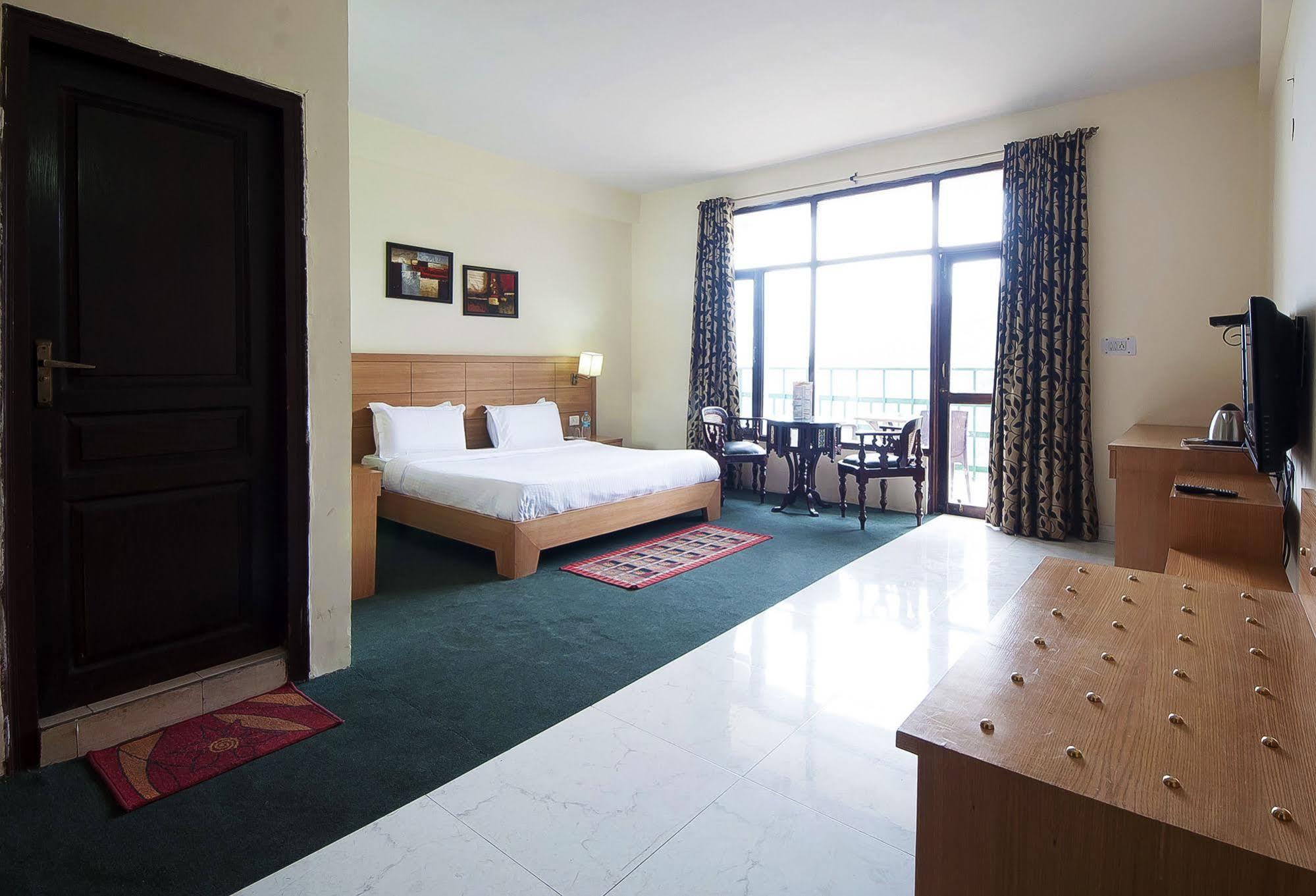 Natureraga Fernhill Resort Chail Dış mekan fotoğraf