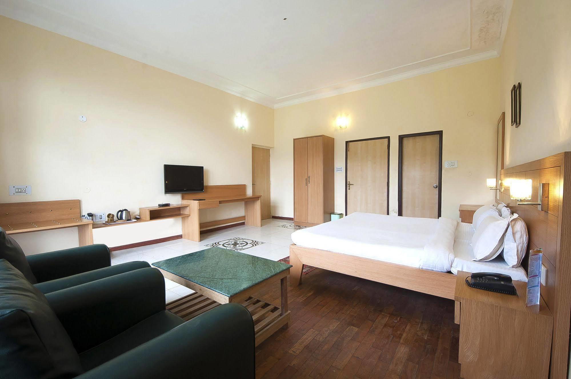 Natureraga Fernhill Resort Chail Dış mekan fotoğraf